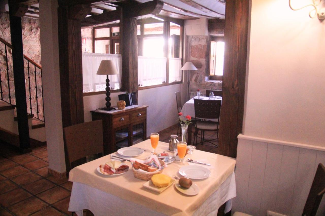 Affittacamere La Casona De Lucia Siguenza Esterno foto